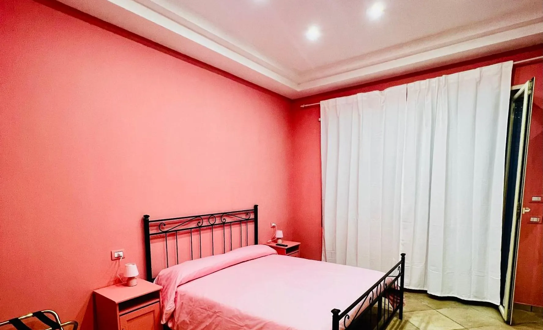 Raroom Aparthotel Портичи 0*,  Италия